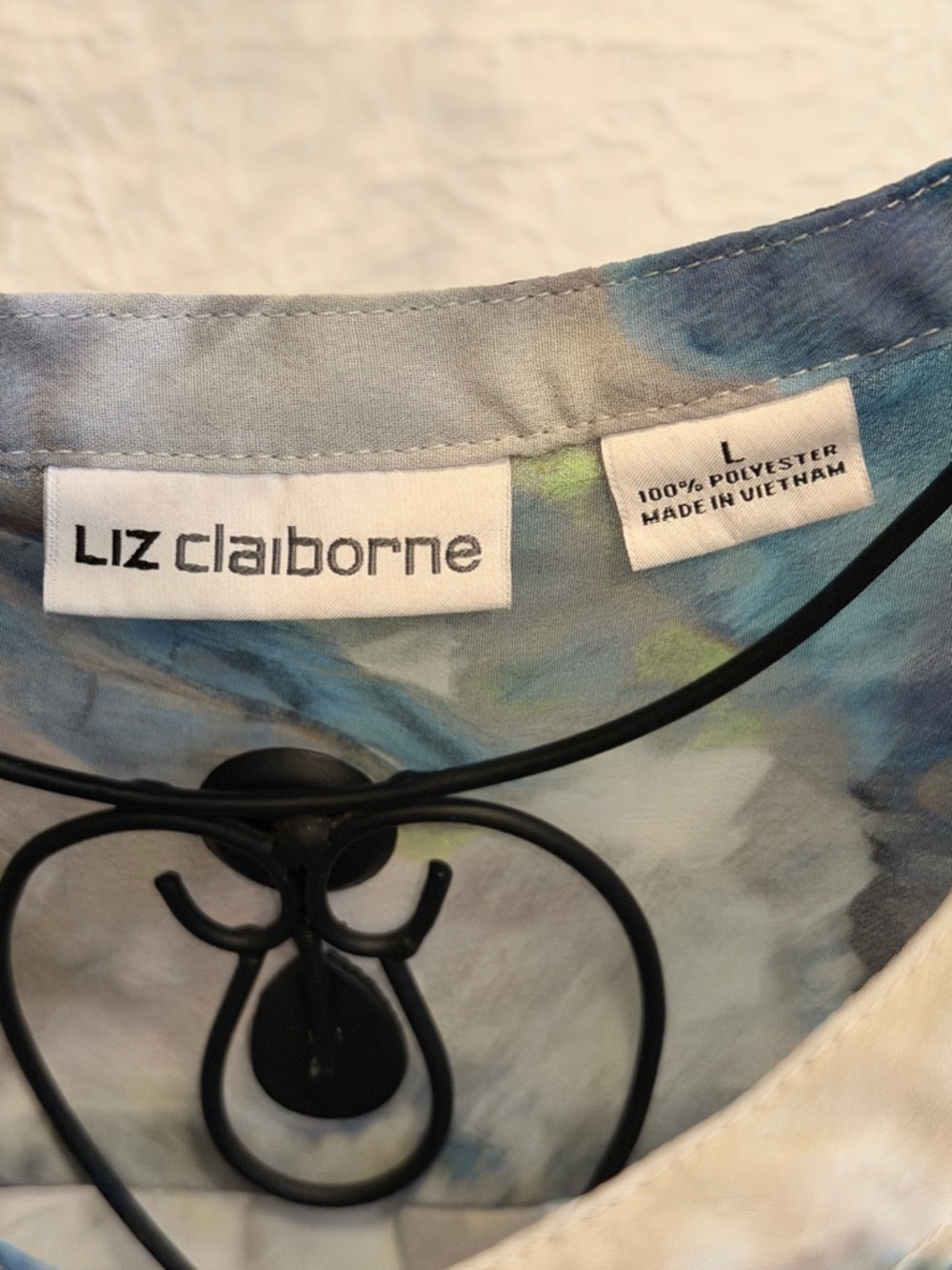 🚙🚙🚙BOGOHO🚙🚙🚙Liz Claiborne Blue & Green Floral Ruffle Front Blouse-Large - Picture 5 of 11